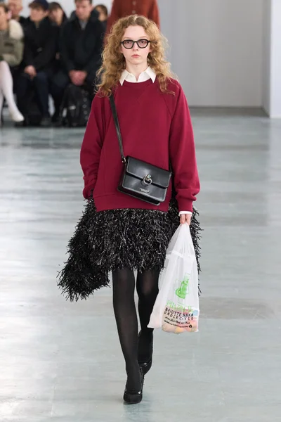 Look 10